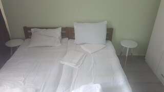 Гостевой дом My warm guest house in Kobuleti Кобулети Двухместный номер с 2 отдельными кроватями и ванной-2